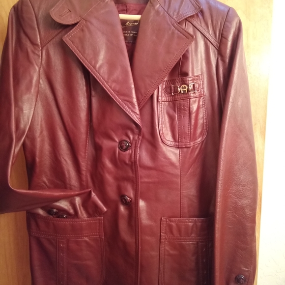 Etienne Aigner Vintage Burgandy Leather, Fully Lined, Women's Coat - Picture 2 of 10